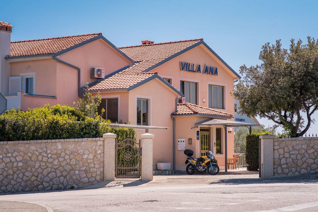 B&B Villa Ana Krk Town Exteriör bild