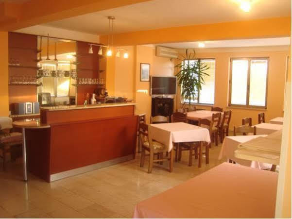 B&B Villa Ana Krk Town Exteriör bild