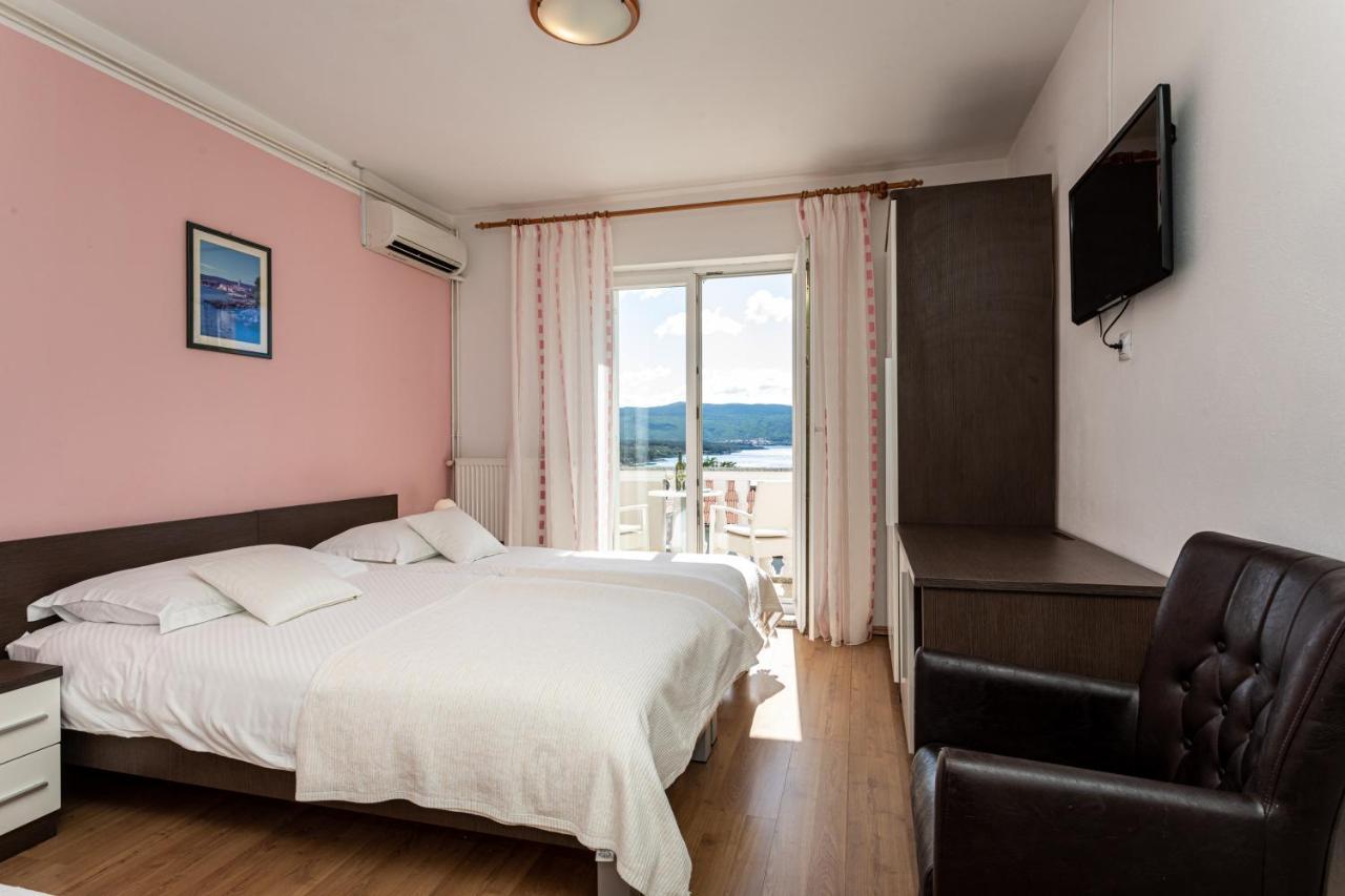 B&B Villa Ana Krk Town Exteriör bild
